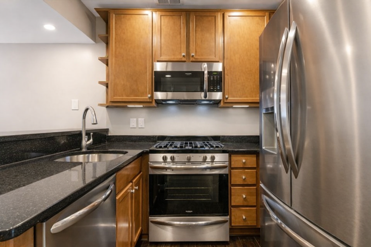 1519 Constitution Ave Ne - Photo 7 of 21