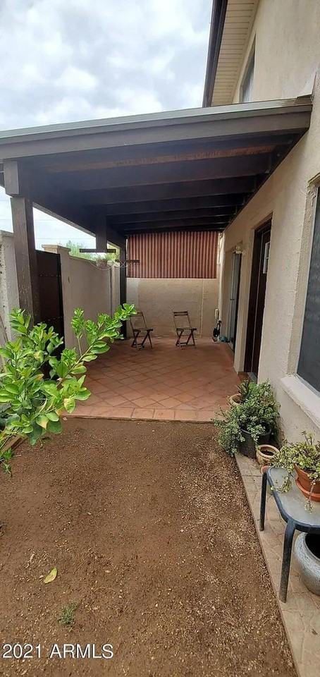 746 E Joan D Arc Ave - Photo 3 of 23