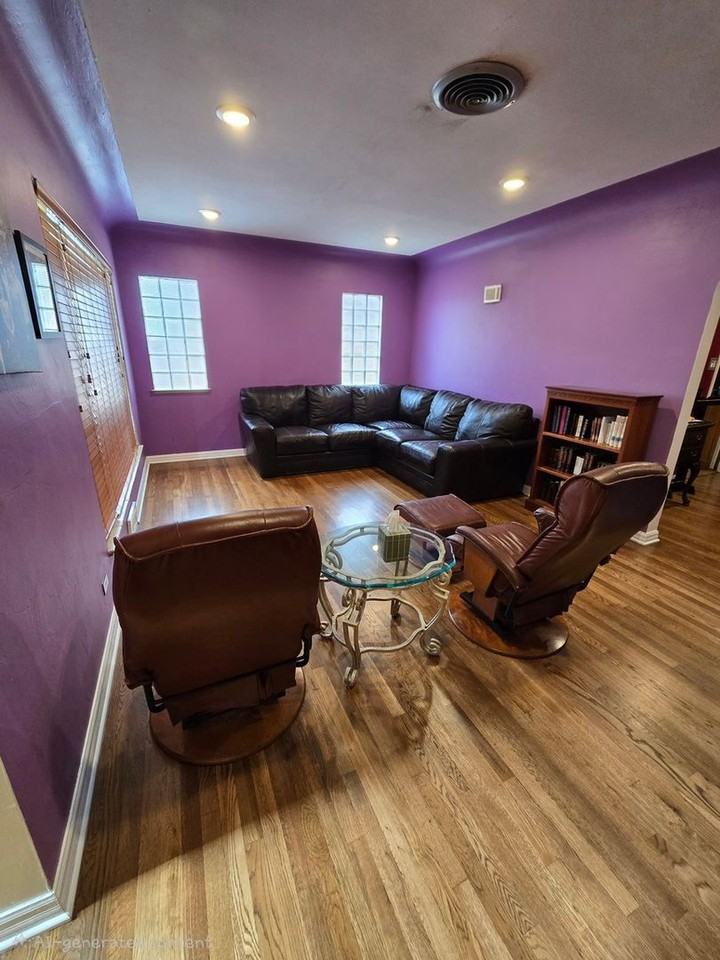 1679 Xavier St - Photo 5 of 44