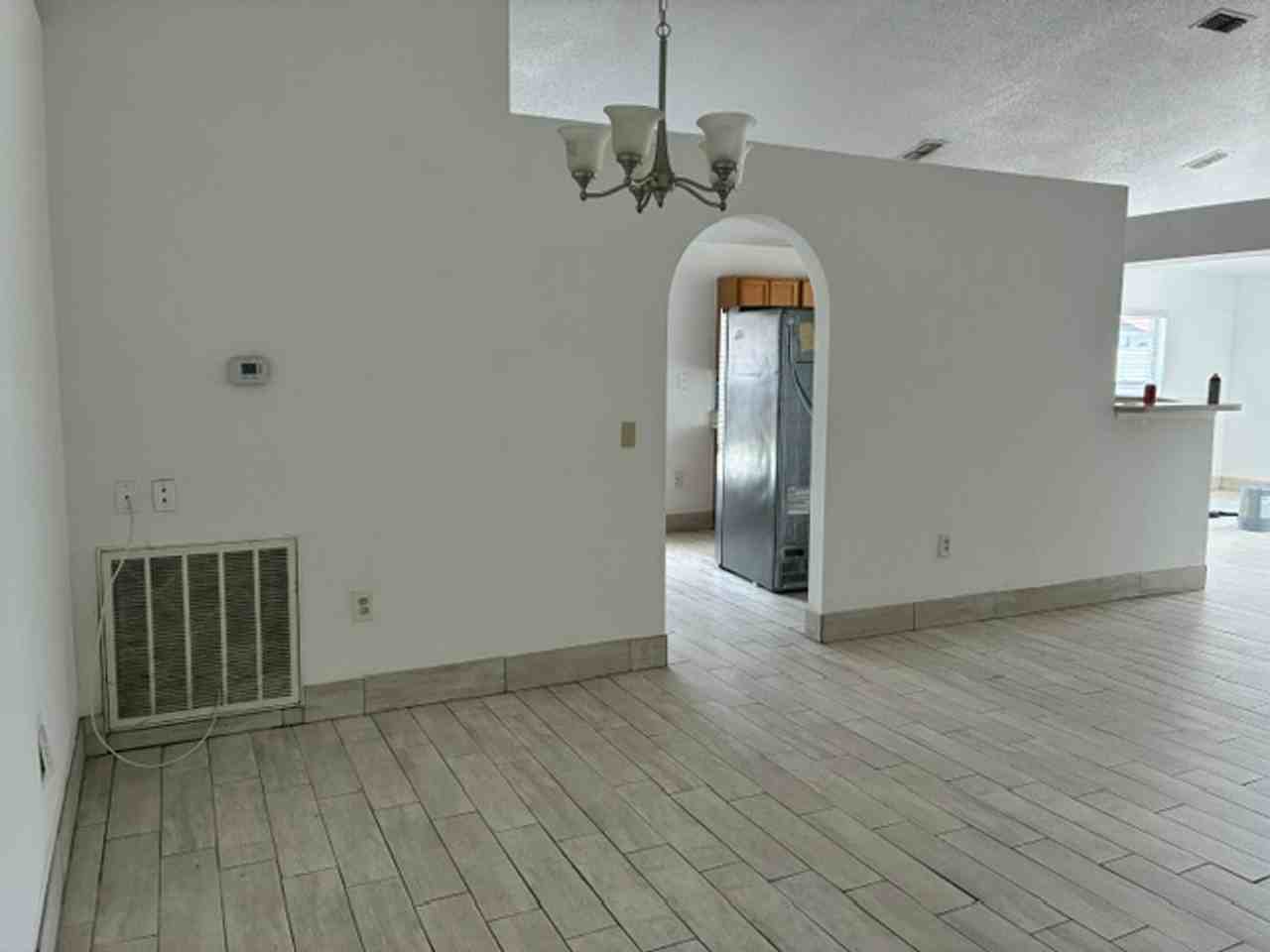 616 Sunway Ln - Photo 5 of 16