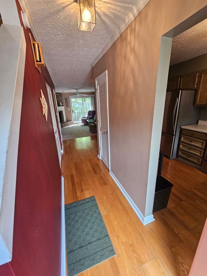 C2 - Photo 2 of 27