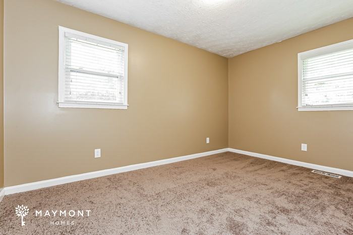 4590 Ridgeview Dr - Photo 7 of 15