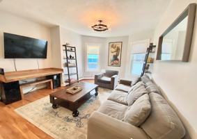 featured image of 81 Sydney St #1