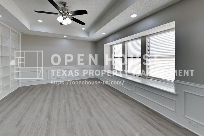 1520 Barclay Dr - Photo 6 of 20