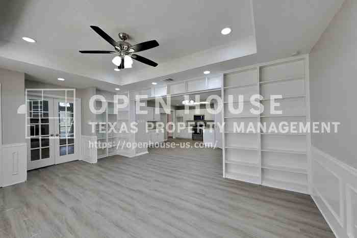 1520 Barclay Dr - Photo 7 of 20