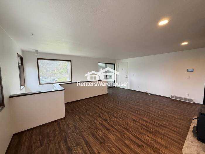 5718 Commercial Ave - Photo 4 of 19