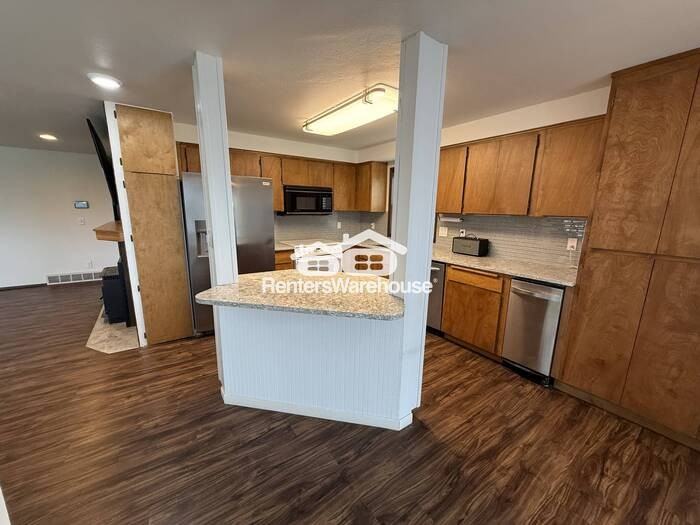 5718 Commercial Ave - Photo 6 of 19