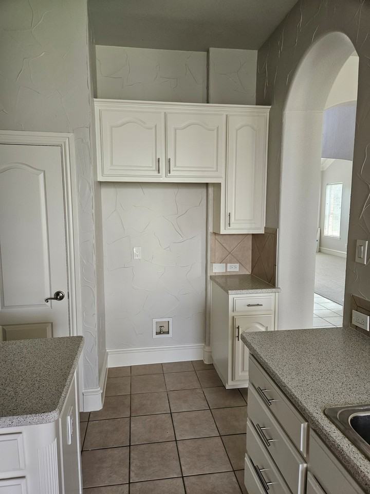 1604 Morning Dove Ct #NA - Photo 4 of 31