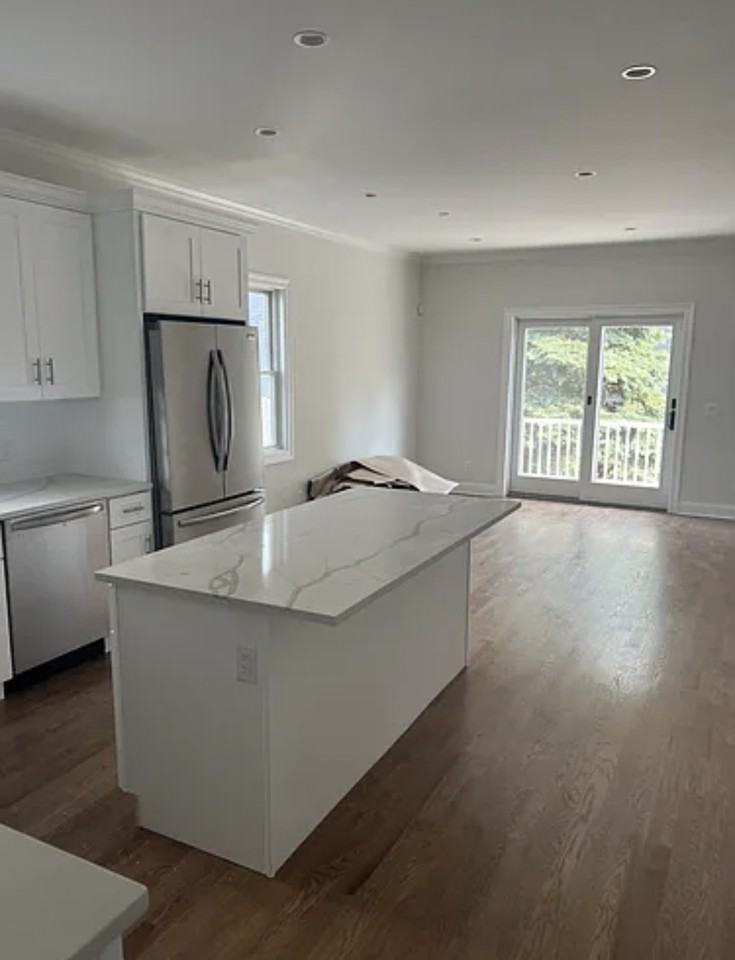 69 Oak St #B - Photo 3 of 13