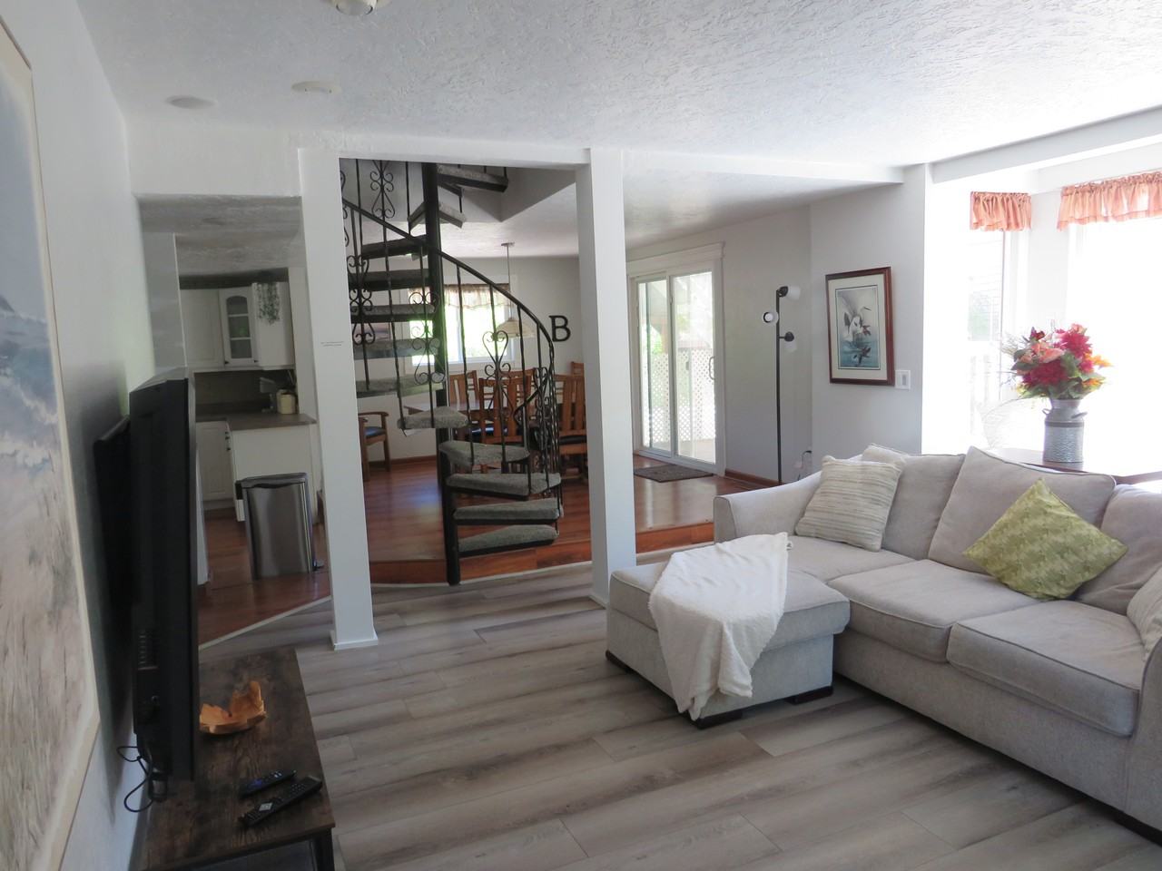 1014 E Franklin St #1 - Photo 4 of 29
