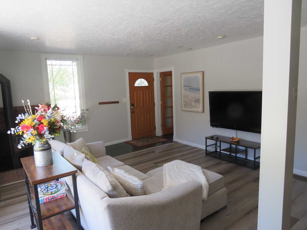 1014 E Franklin St #1 - Photo 5 of 29
