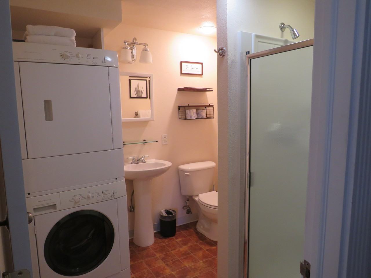 1014 E Franklin St #1 - Photo 7 of 29
