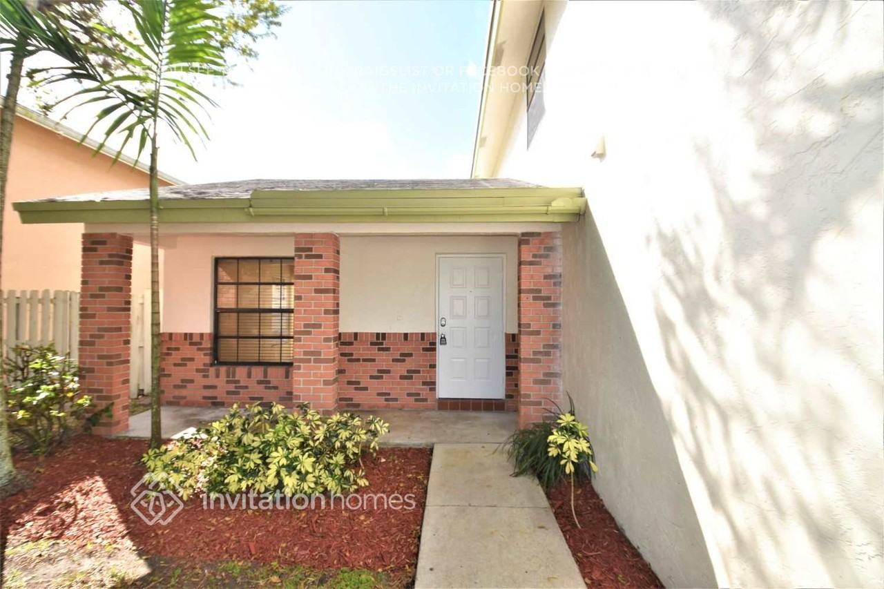 14710 Cedar Creek Pl - Photo 2 of 25