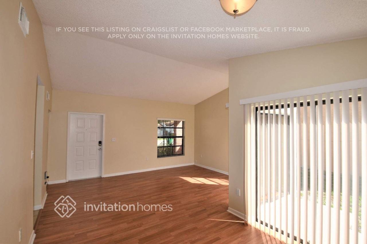 14710 Cedar Creek Pl - Photo 3 of 25