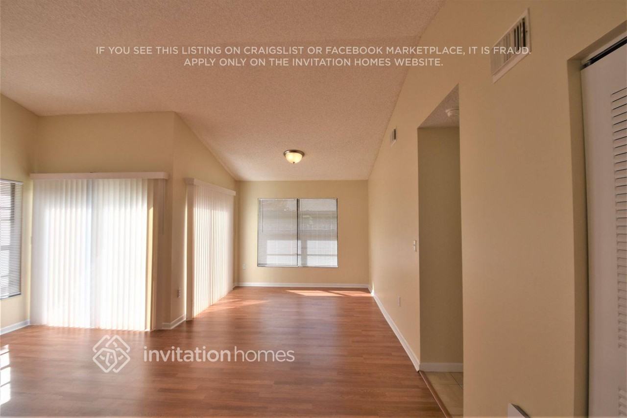 14710 Cedar Creek Pl - Photo 4 of 25
