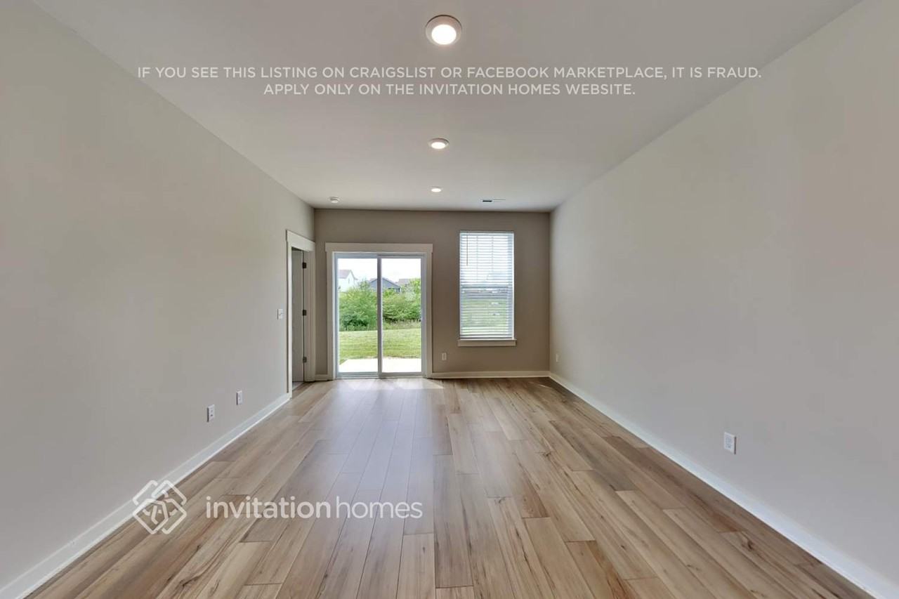 783 Mickelson Way - Photo 4 of 19