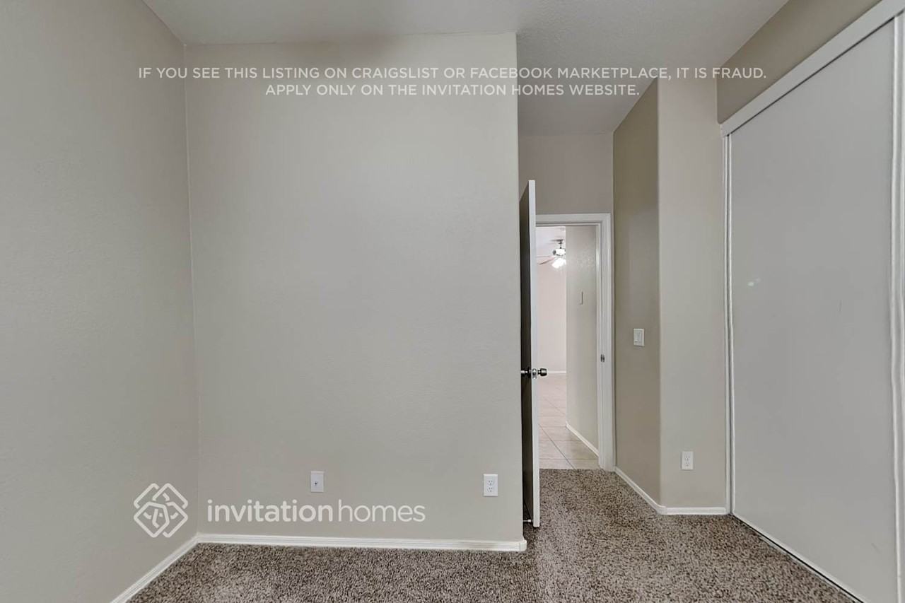 13177 W Calavar Rd - Photo 3 of 18