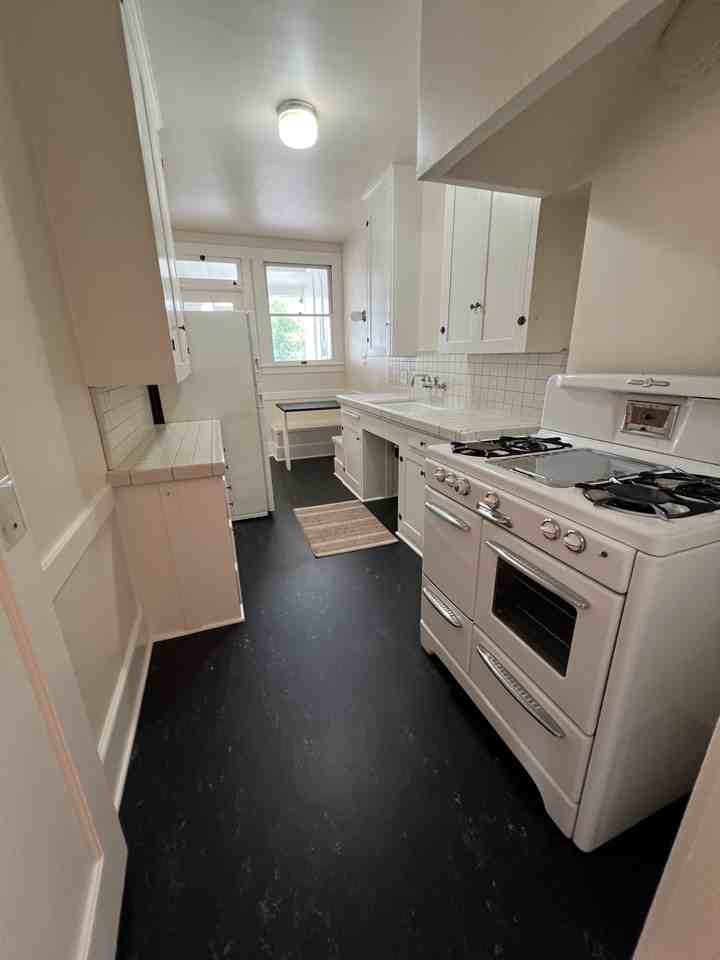 3401 J Street - Photo 4 of 5