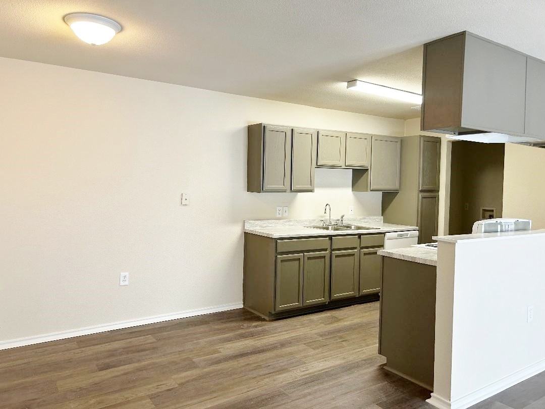 8164 Marydean Ave #8164 - Photo 4 of 13