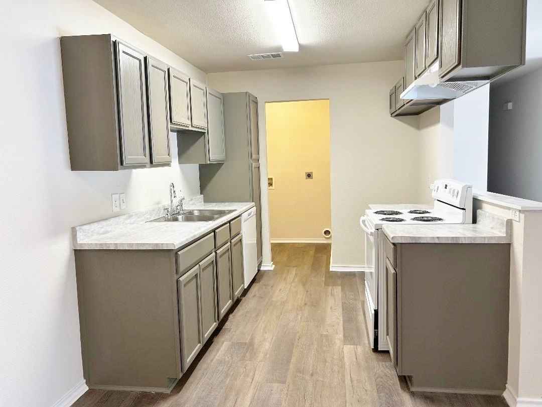 8164 Marydean Ave #8164 - Photo 6 of 13