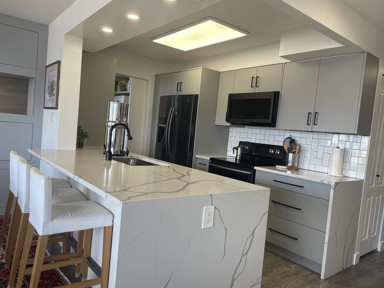 1235 West Broadway #302 - Photo 3 of 18