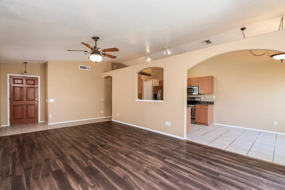 146 W Melody Ct - Photo 3 of 16