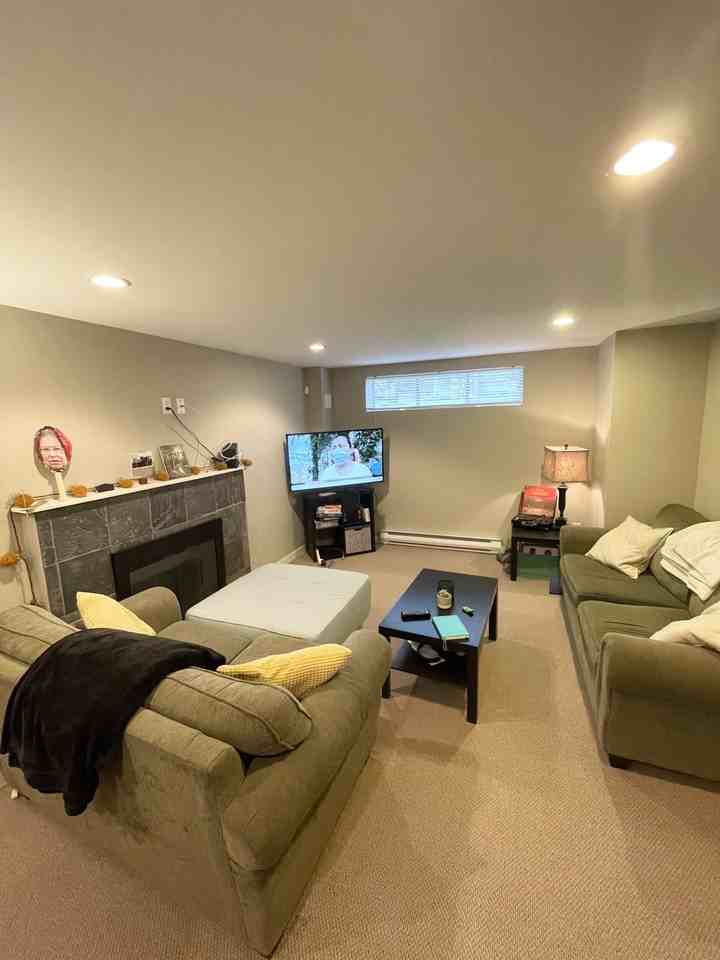 195 East 21st Avenue #B - Photo 3 of 10