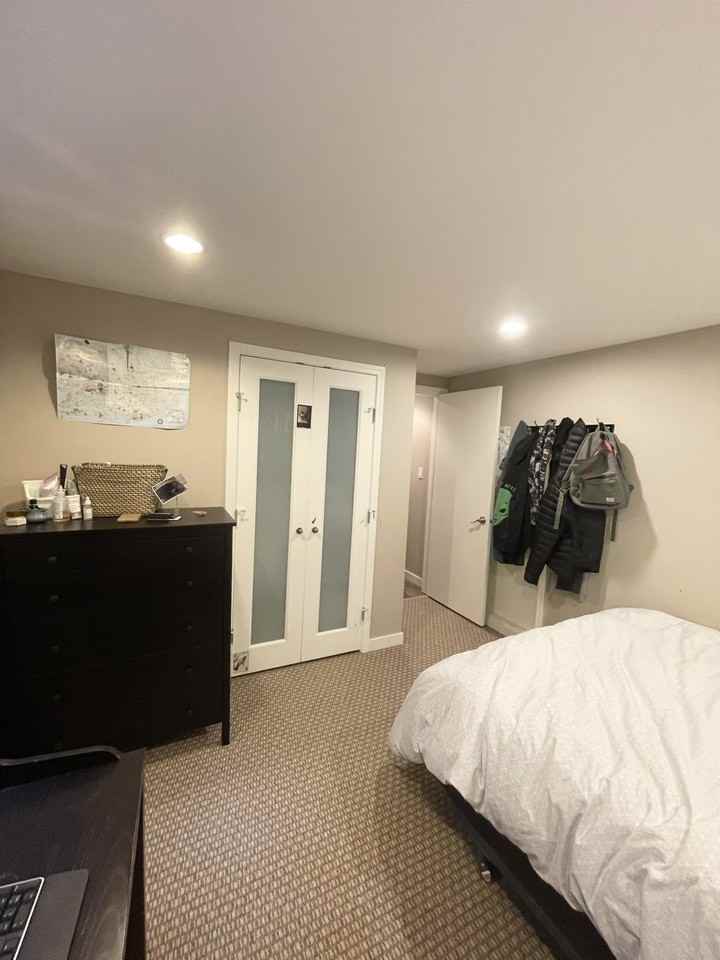 195 East 21st Avenue #B - Photo 4 of 10