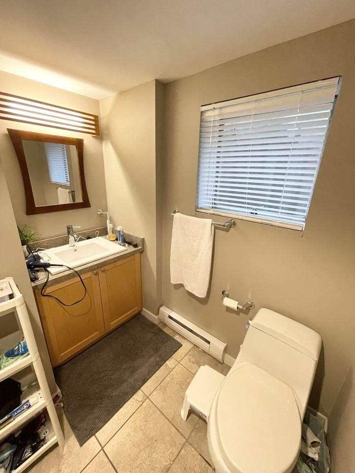 195 East 21st Avenue #B - Photo 6 of 10