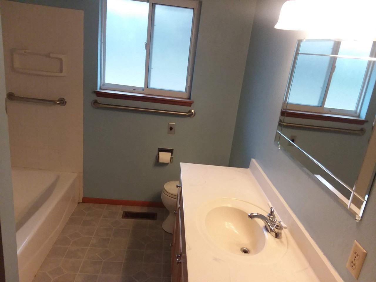 10002 59th Avenue Ct E #1 - Photo 6 of 9