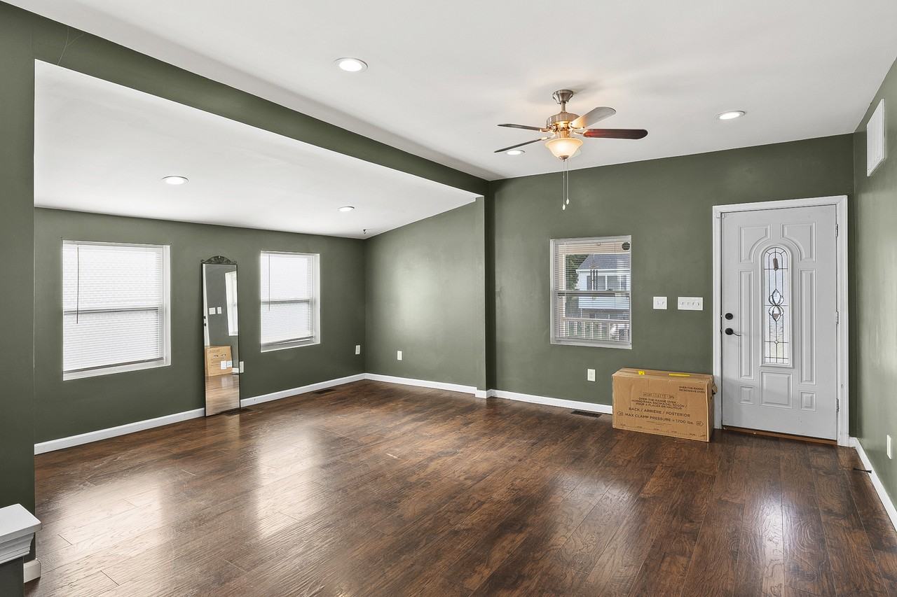 237 3rd Ave - Photo 6 of 29