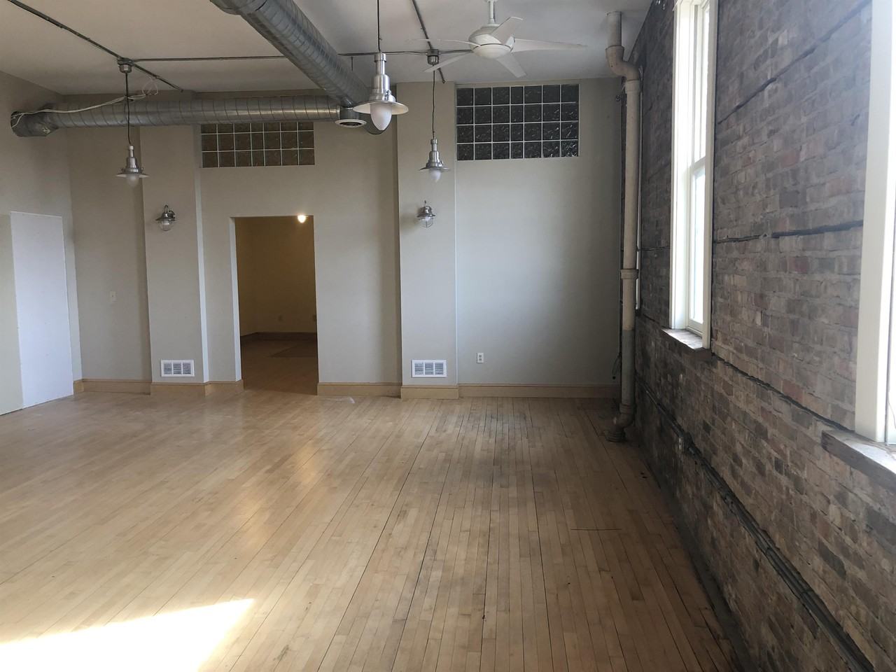 511 2nd St #207 - Photo 5 of 8