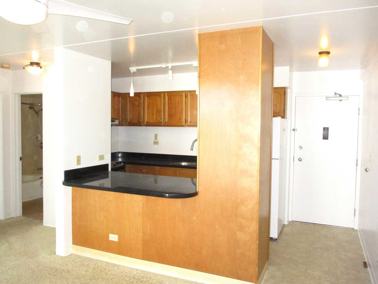 2522 Date St #1 - Photo 4 of 38