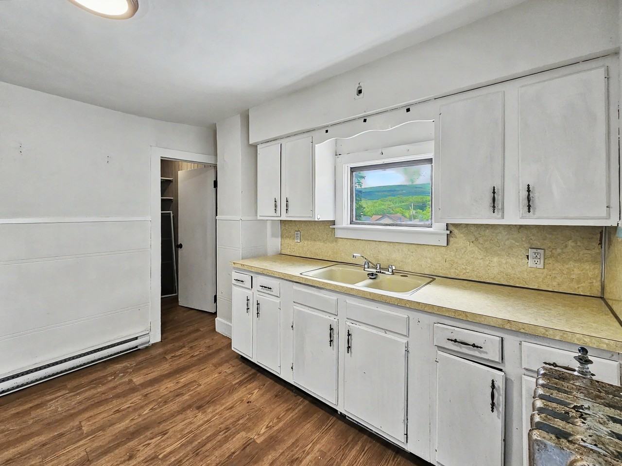 310 21st Ave #2 - Photo 4 of 13