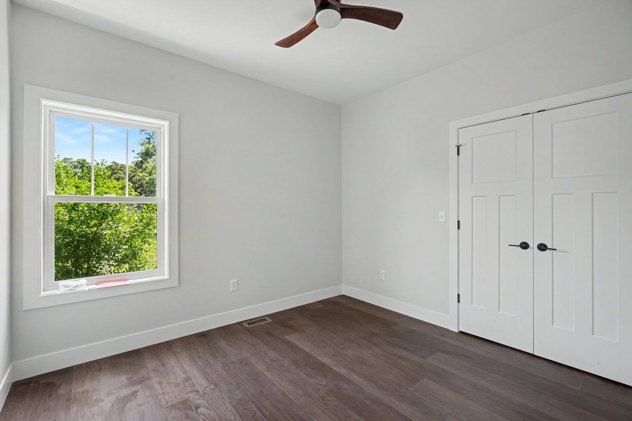 405 E Larmon St #1 - Photo 7 of 14