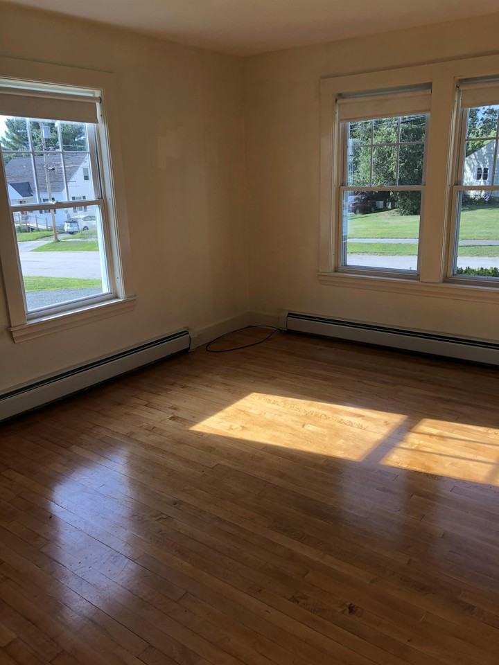 35 Lincoln St #1 - Photo 2 of 11