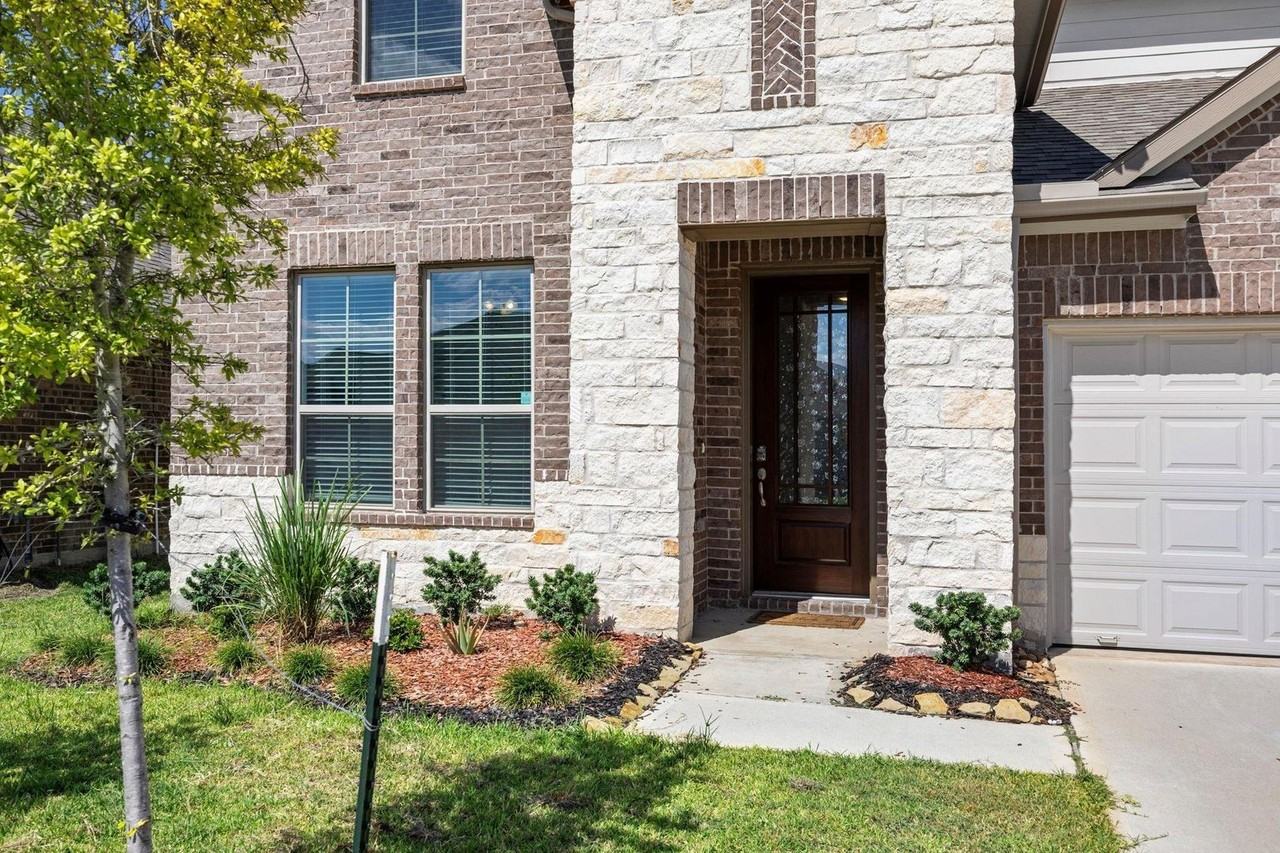 21467 Somerset Shores Xing - Photo 3 of 29