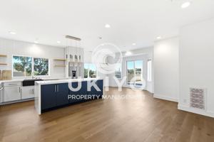 featured image of 2933 Mcclure St #14