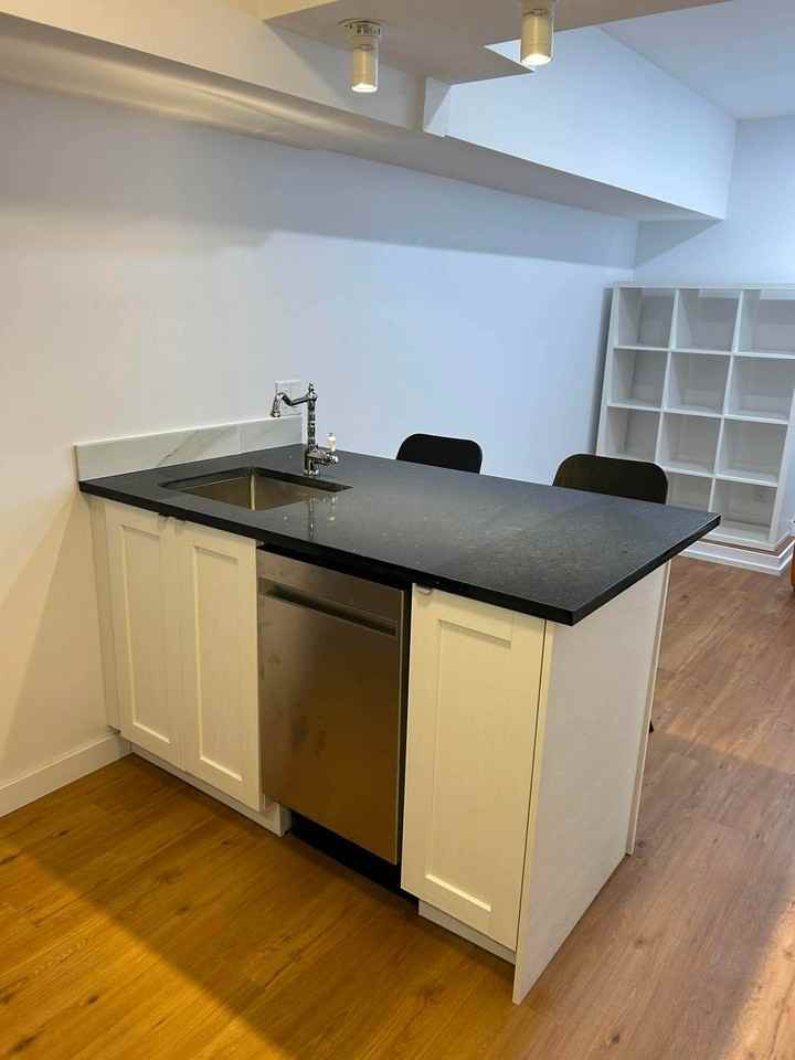 5745 Avenue de Darlington #16 - Photo 7 of 13