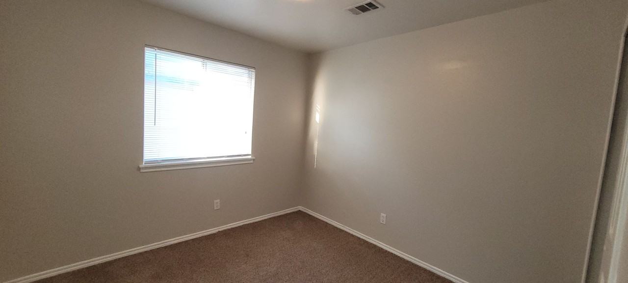 4826 Fern Lk - Photo 7 of 16