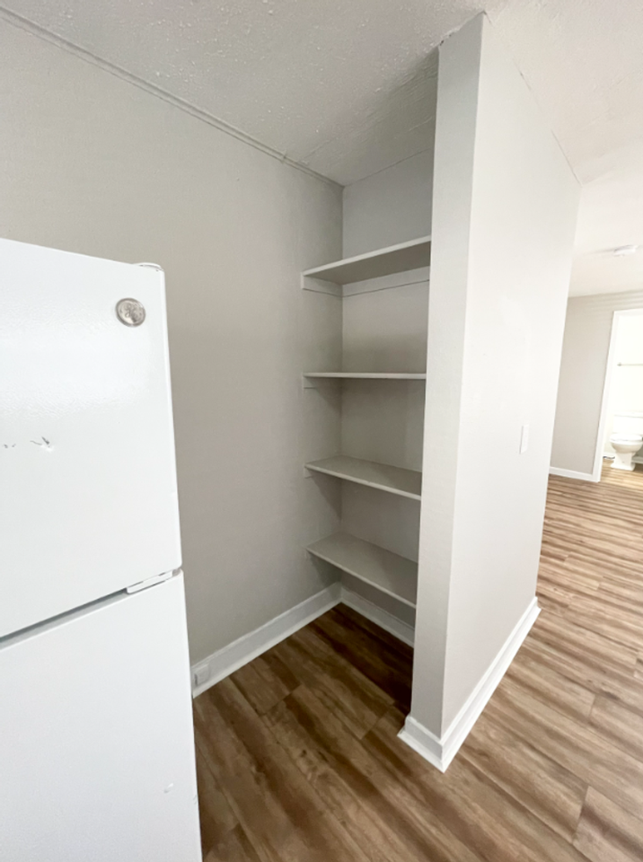 3428 W Colorado Ave #6 - Photo 5 of 10