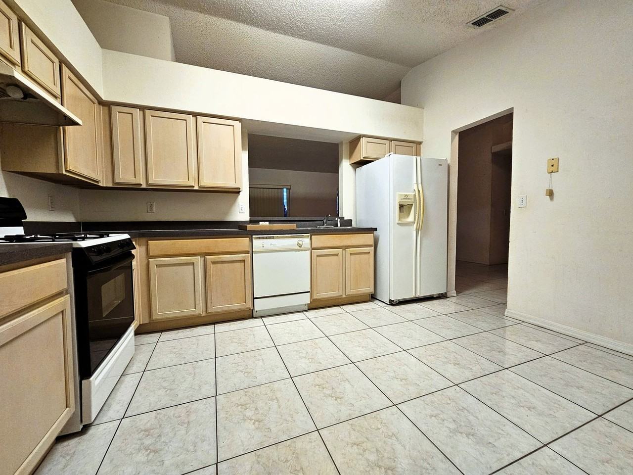 13345 Pinyon Dr - Photo 2 of 3