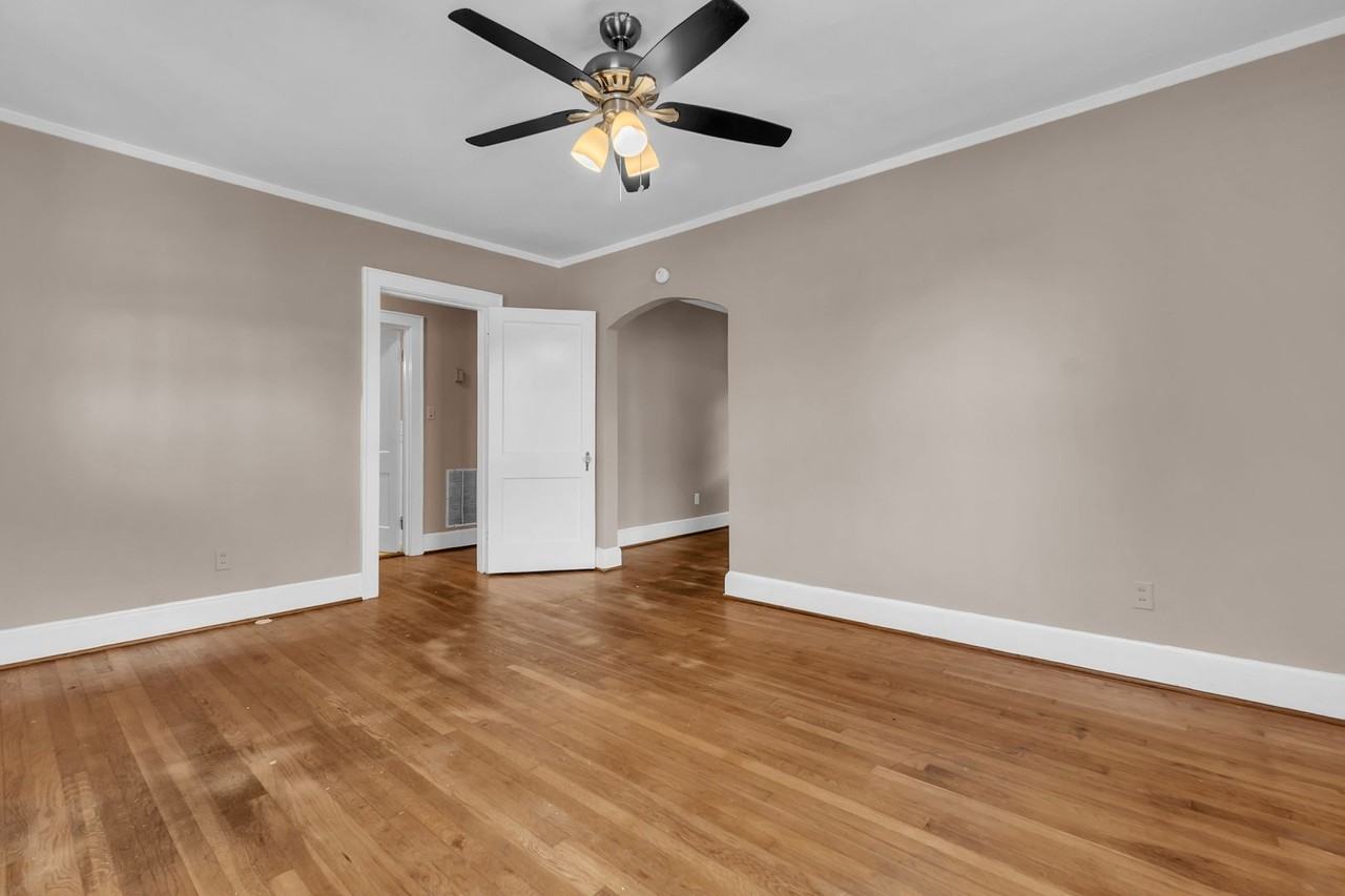 3729 Spottswood Ave - Photo 6 of 17