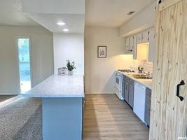 featured image of 432 Amherst Dr