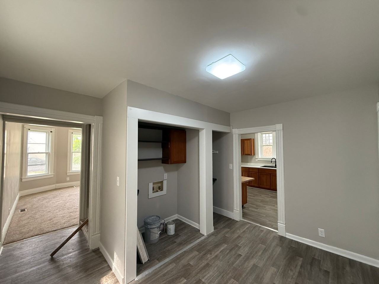 938 W Edwards St - Photo 7 of 26