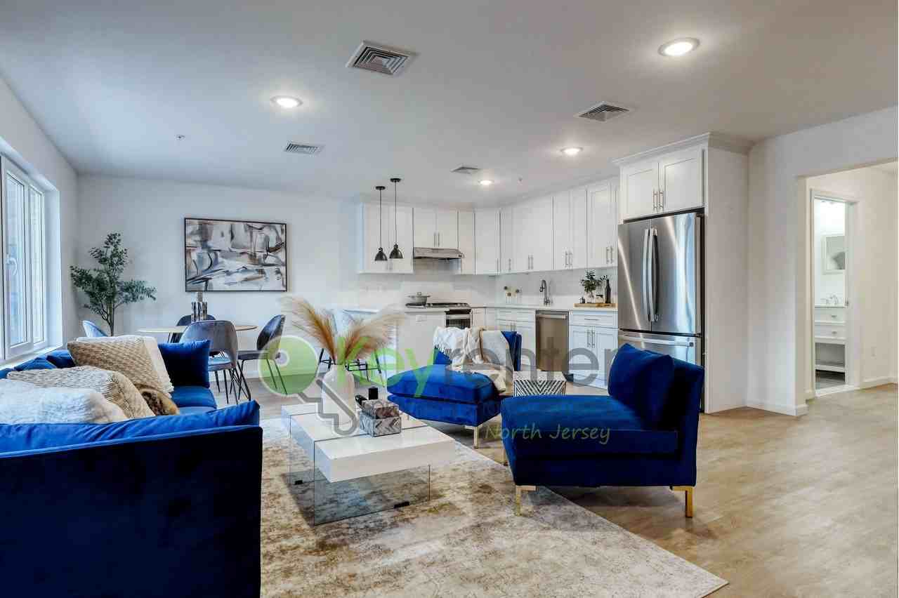 176 Pennington Ave - Photo 7 of 31