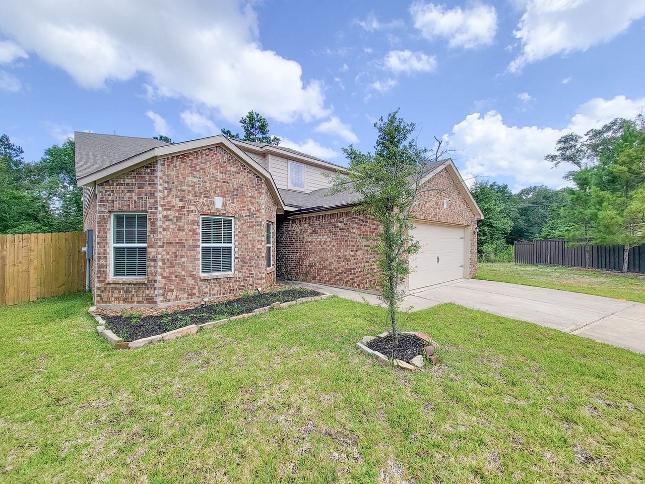 10793 Castle Rock Dr - Photo 2 of 34
