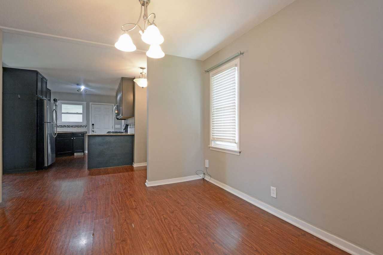 1021 W 86th St - Photo 7 of 25