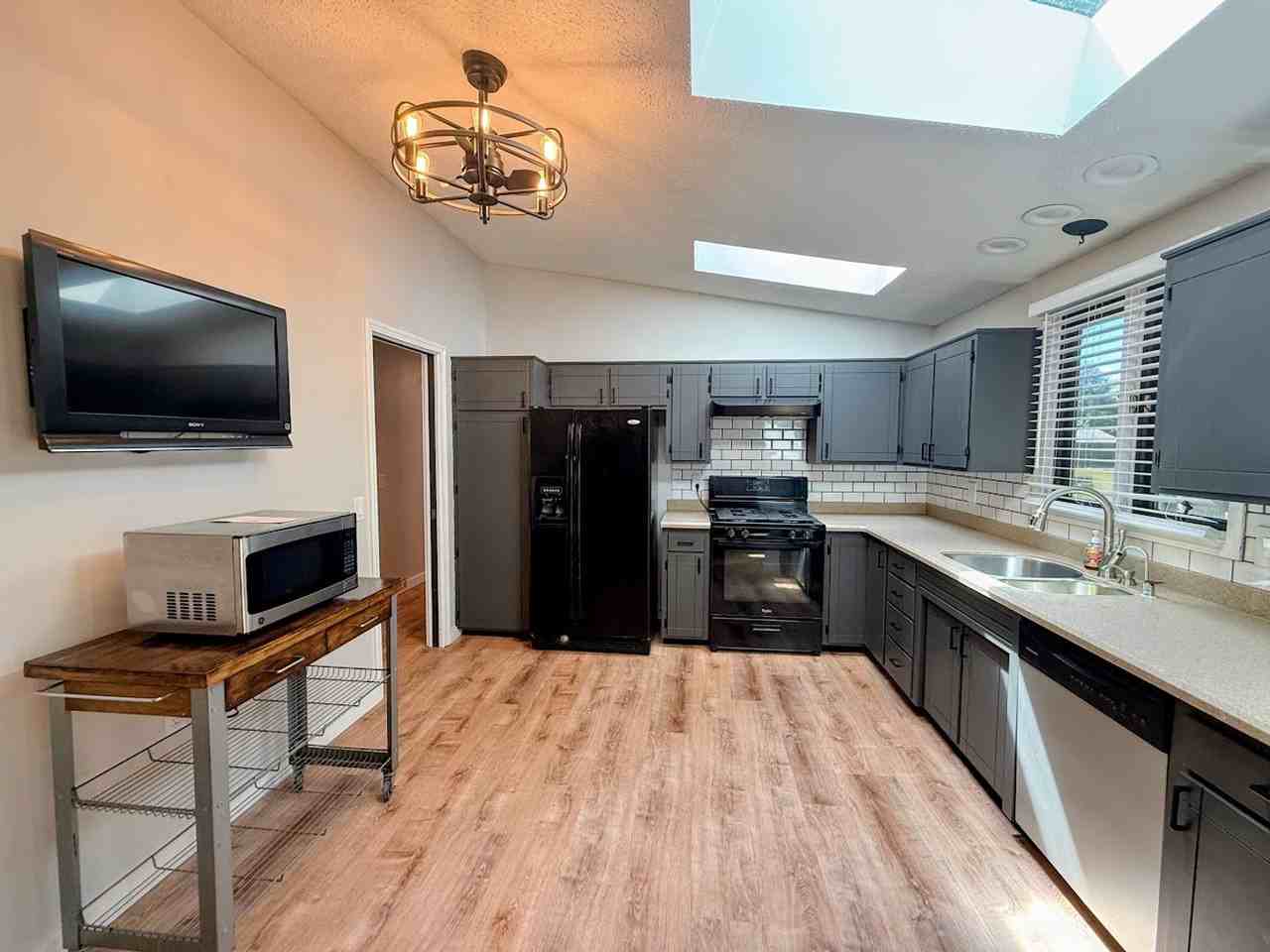 5405 Cherokee Ave Nw - Photo 5 of 20