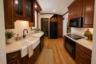 424 Pennsylvania Ave - Photo 1 of 1